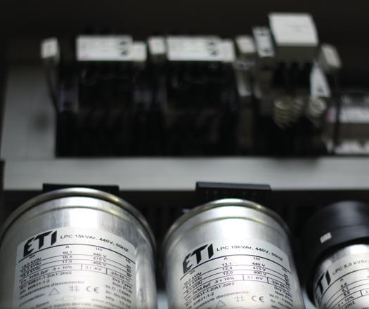 Kondensatory niskiego napięcia LPC Styczniki kondensatorowe CEM CN Regulatory współczynnika mocy PFC Dławiki