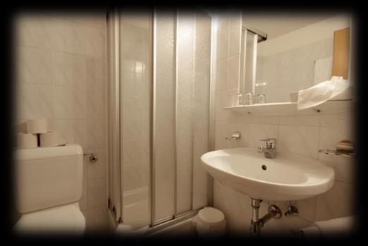 Hotel oferuje wiele atrakcji, takich jak wycieczki na