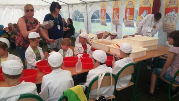 - PCPR uczestniczył w prjekcie Milicz Miast Dzieci - półklnie edukacyjne dla dzieci gminy Milicz. W tym dzieci z rdzin zastępczych.