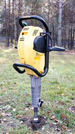 [but], adapter gwintowany do żerdzi PRÓBNIKI SZCZELINOWE Próbniki długości 600 mm: Z pokrętłem stałym lub odkręcanym Z pobijakiem stałym lub odkręcanym Próbniki