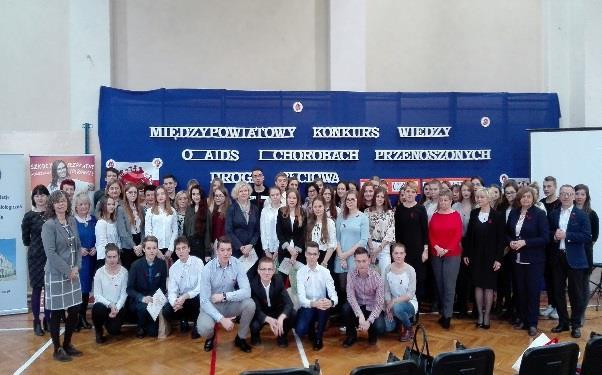 Współpracowano z placówkami szkolnymi, samorządem lokalnym i instytucjami związanymi z ochroną zdrowia.