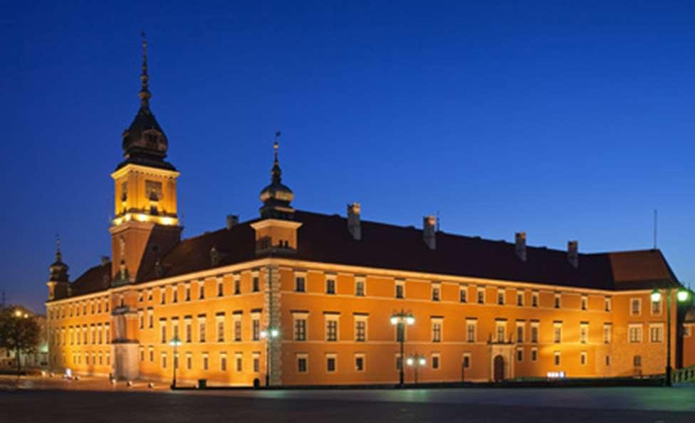 Zamek Królewski w Warszawie XXI wiek. Murowane zabudowania pełniące funkcję rezydencji władz powstały w XIV wieku.