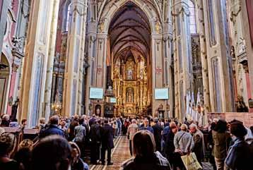 W obchodach tej wspaniałej rocznicy wzięło udział niemal 400 osób z Polski oraz Ukrainy, w tym grupa 26 radiologów polskich na czele z obecnym Prezesem Zarządu Głównego Polskiego Lekarskiego