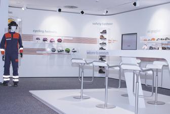 BHP, lekarze zakładowi oraz specjaliści ds. zakupów.