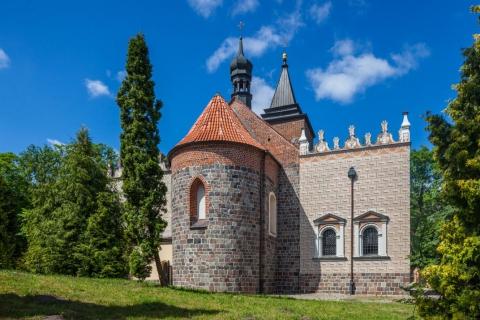 Osada była faktorią prowadzącą handel z Cesarstwem Rzymskim. W 2014 r.