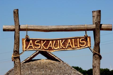 [12] [13] Kruszwica to miasto owiane legendą o złym królu Popielu.