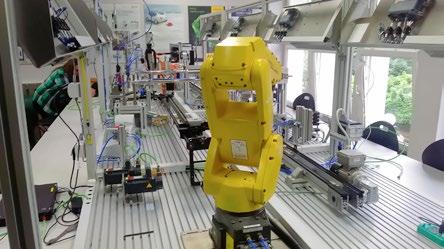 Industry 4.0 wkroczyło na AGH Badania i nauka Ilona Trębacz Systemy wytwarzania to kompleksowe ekosystemy wielowarstwowe. W naszym laboratorium skupiamy się głównie na poziomie wykonawczym (ang.