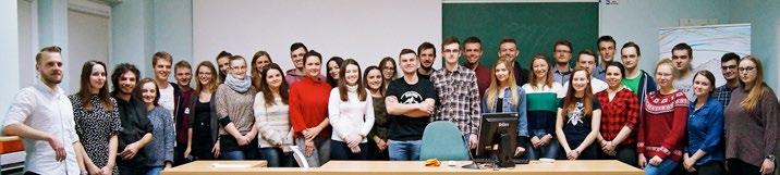 STUDENCI Anna Lisowska, Justyna Ruchała członkowie KNG Dahlta Studenckie koła Naukowe Akademii Górniczo-Hutniczej część XXV Koło Naukowe Geodetów DAHLTA fot. S. Szombara fot. arch.