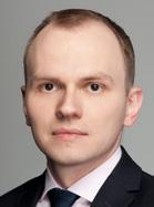 Przed otwarciem swojej autorskiej kancelarii zdobywał doświadczenie w kancelariach indywidualnych, w Głównym Inspektoracie Pracy, prowadził warszawski oddział kilkudziesięcioosobowej kancelarii jak i
