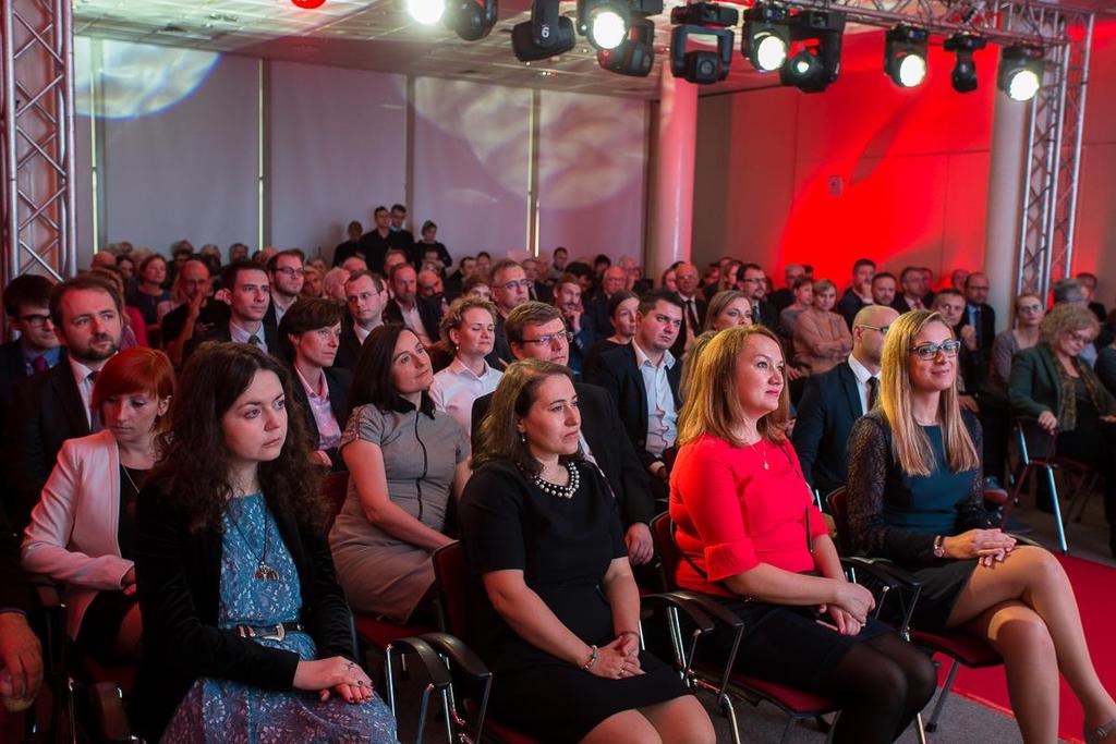 Promujemy poprzez niego wartościowy wzór kariery na przekór popkulturowym trendom, akcentując intelekt i