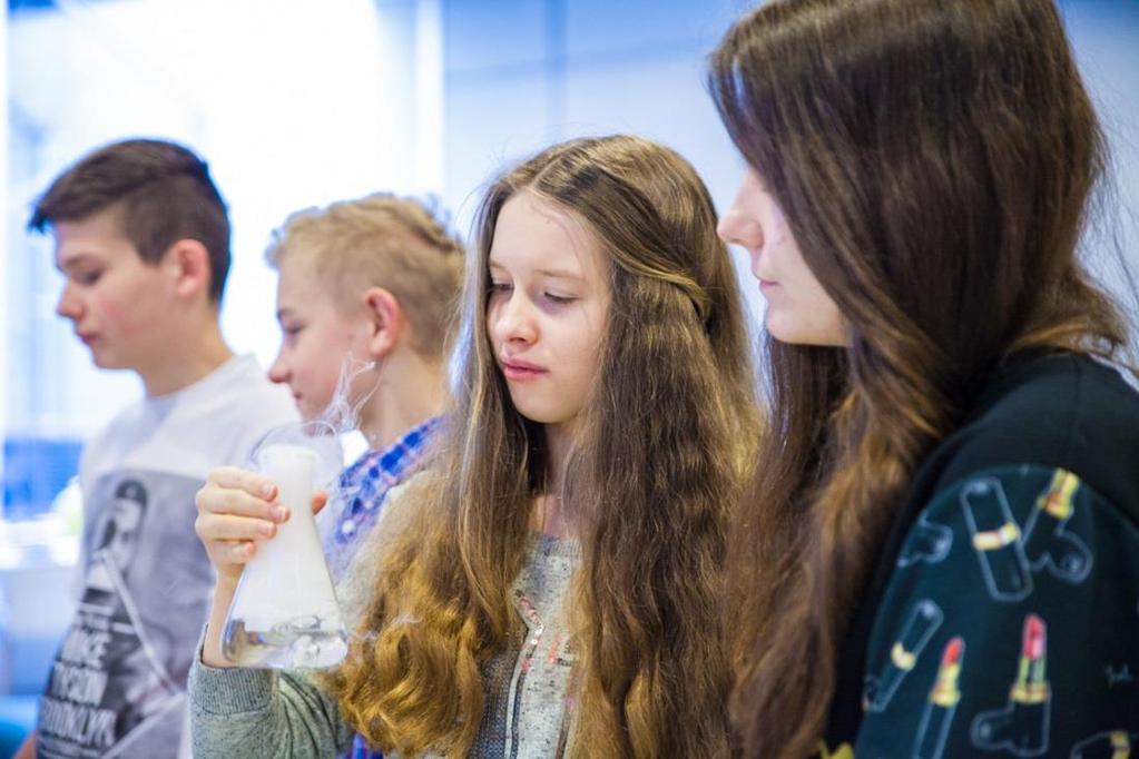 Piątek 26 października 10:00-14:00 Piątek 7 października 2016 Program Festiwalu Nauki i Technologii E(x)plory 9:00-14:30 Program dla Festiwalu