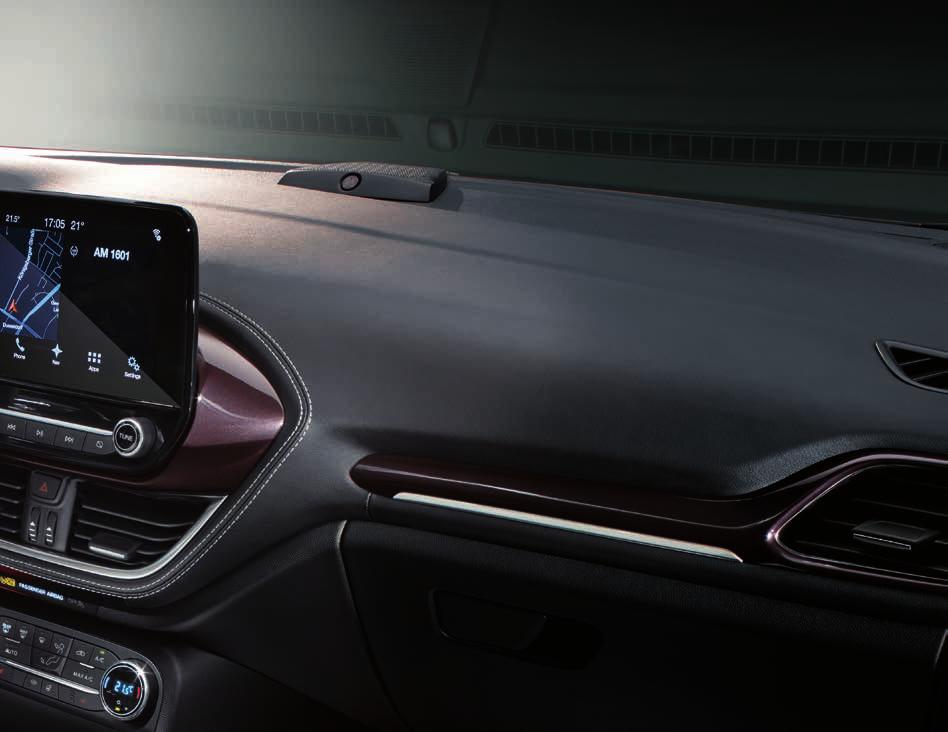 Systemy audio i nawigacji System nawigacji satelitarnej Ford SYNC 3 i FordPass Connect z modemem GSM (ICFAH) zawiera: kolorowy wyświetlacz dotykowy 8", AppLInk, Apple CarPlay, Android Auto, TMC