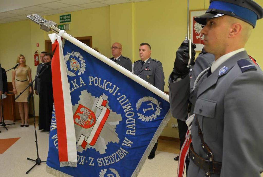 Mazowieckiego w Radomiu - Dariusz Brzezicki, Przewodnicząca Wojewódzkiego Zarządu Zakładowego NSZZ Pracowników Policji - Anna Kwasiborska oraz ks.