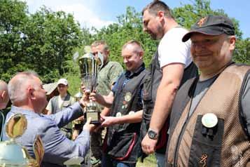 STRZELECTWO Wójcicki Tomasz, Kruk Piotr i Adaszewski ugrali powyżej 400/500 pkt., kilka wyników na przelotach i zającu zapisaliśmy czerwonym flamastrem.