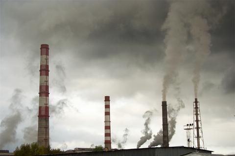 Urządzenia do redukcji zanieczyszczeń w spalinach Głównymi zanieczyszczeniami powietrza w energetyce