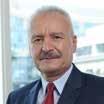 PRELEGENCI Włodzimierz Nowak Członek Zarządu, Dyrektor ds. prawnych, bezpieczeństwa i zarządzania zgodnością, T-Mobile Polska S.A. Członek Zarządu, Dyrektor ds. prawnych, bezpieczeństwa i zarządzania zgodnością, T-Mobile Polska S.A. Przez lata związany z obszarem obronności i cyberbezpieczeństwa.