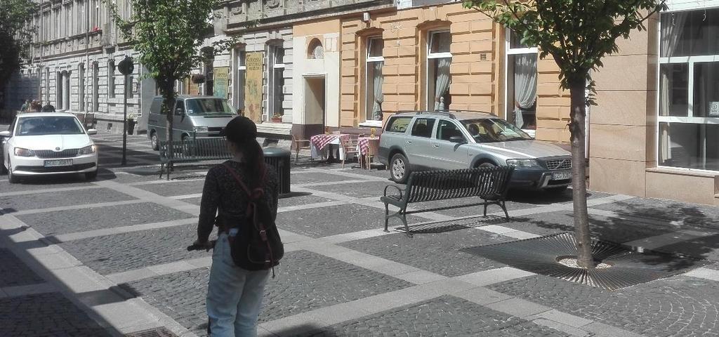 jako bariera) Brak ciągłości i systemów przestrzeni publicznych, traktów