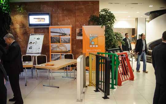 Forum towarzyszyła wystawa.