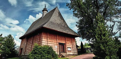 Gmina Łapsze Niżne 13 Kościół św. Elżbiety Węgierskiej w Trybszu To prawdziwa perła architektury sakralnej na polskim Spiszu, wybudowany najprawdopodobniej w 1567 roku.