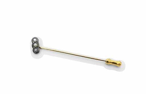 282 Broszka złoto pr, 0,580, m. 5 g 5 szt. brylantów w starym szlifie ok. 0,50 ct, SI/H-I; dł.