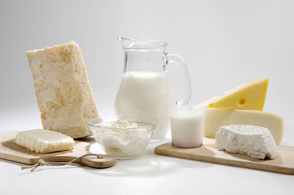 Laktoza (potocznie cukier mlekowy) jest dwucukrem zbudowanym z jednej cząsteczki galaktozy i z jednej cząsteczki glukozy. Występuje w wielu produktach jako składnik mleka i jego przetworów.