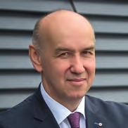 SŁAWOMIR ZAWADZKI Prezes Zarządu, Bank Pocztowy S.A. Prezes Zarządu Banku Pocztowego S.A. od września 2016 roku. Wcześniej, od początku lipca 2016 roku w Banku Pocztowym pełnił funkcję wiceprezesa, p.