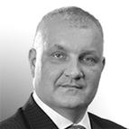 Doradza przy wycenie praw własności intelektualnej, jak również optymalizacji kosztów działalności przy wykorzystaniu praw własności intelektualnej.