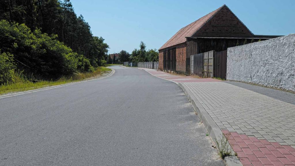 Dobrzyca budowa placu zabaw budowa sieci kanalizacji