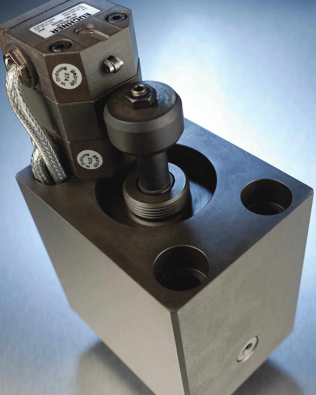 Intelligent Hydraulic Cylinders Siłownik hydrauliczny o krótkim skoku, z podwójnym tłoczyskiem i mechanicznymi czujnikami, ciśnienie robocze