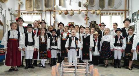 Celem którego jest ożywienie tradycyjnego rzemiosła, promocja