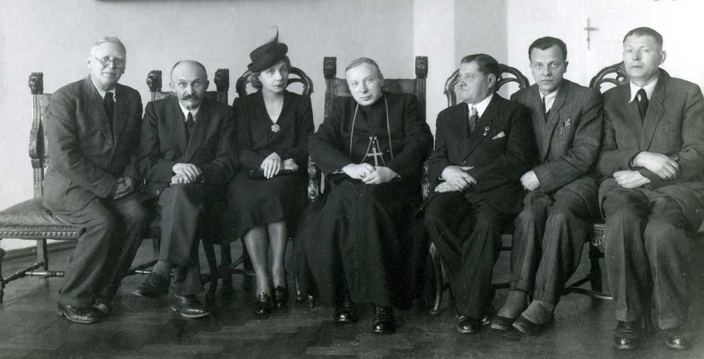 jej profesorem został bp Karol Wojtyła, późniejszy papież Jan Paweł II.
