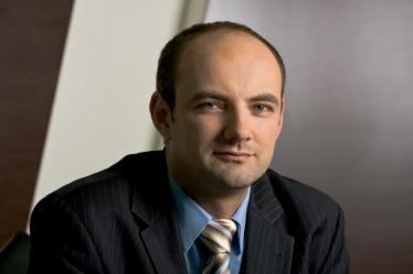 był sędzią WSA w Gliwicach, aktualnie sędzia NSA orzekający w Izbie Finansowej.