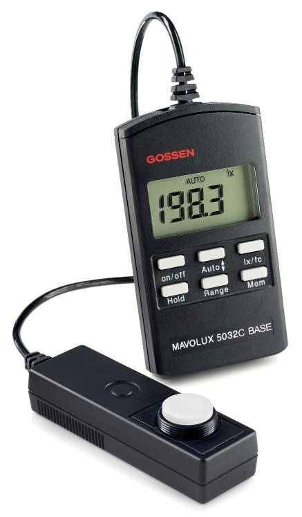 MAVOLUX 5032 B/C USB Specyfikacja Maksymalna niezawodność Pomiar natężenia oświetlenia w lx lub fc w klasie C lub B wg DIN 5032-7, załącznik B EN 13032-1 i DIN 69 CIE.