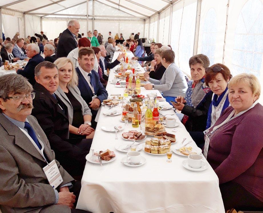 Piękna lekcja historii naszej małej i dużej Ojczyzny 10 października 2018 roku w sali widowiskowej Bychawskiego Centrum Kultury miało miejsce niezwykle ważne wydarzenie Uroczysta Sesja Rady Miejskiej