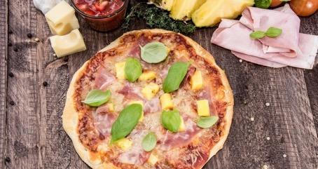 http://wizaz.pl/dziecko/domowa-pizza-dla-dzieci Zabawy: 1. Gdy do Waszego dziecka przyjdą koleżanki lub koledzy z pewnością zaczną od oglądania zabawek oraz zabawy wszystkim i niczym.