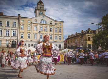 Pierwszy koncert wydarzenia odbył się w Sękowej, obok kościółka pod wezwaniem św. Filipa i św. Jakuba.