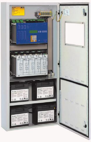 Typ CG 100 Plus CG 200 Plus Gniazda modułów obwodów końcowych 5 10 Gniazda opcjonalne 3 3 Max. prąd rozładowania akumulatora 17,5 A 35 A Max.