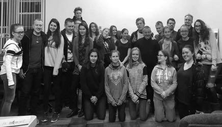 Szukasz odpowiedzi? Dołącz do naszej grupy Youth Kostka Młodzież Misjonarska. W każdą środę w sali za kawiarenką (wejście jak do Karate) przy 189 Driggs Av.