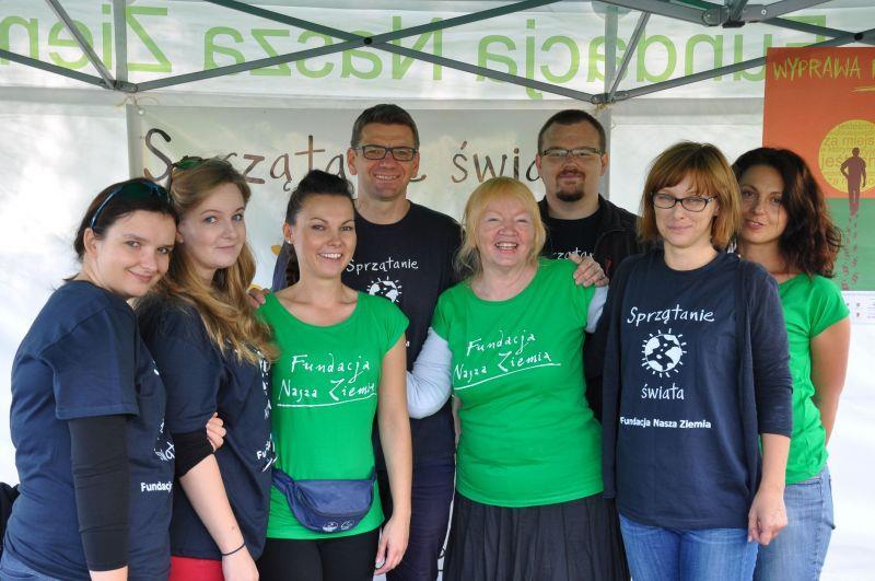 SPIS TREŚCI Patroni i partnerzy kampanii... 4 Wyprawa poprawa weź sprawy w swoje ręce!... 5 Plebiscyt na Czystą Gminę 2015... 5 Monitoruj zgłaszaj!... 6 Baza teleadresowa... 6 Aplikacja rekonesans.
