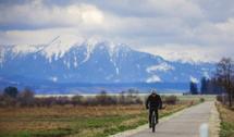 naplánovaná výstavba viac ako 250 km cyklotrás, lyžiarskych a bežeckých tratí okolo Tatier.