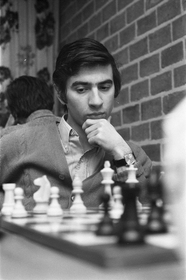 Pirca), 38. letni Borislav Ivkov (9 występ, grał niezmiennie od Moskwy 1956, mistrz Jugosławii w 1972 roku), 19. letni Lubomir Ljubojević (debiut), 42.