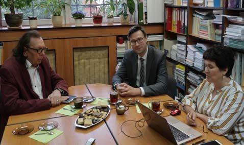 16 Janusz Moos dyrektor Łódzkiego Centrum Doskonalenia Nauczycieli i Kształcenia Praktycznego rozmawia o wdrożeniu Office 365 do praktyki edukacyjnej w łódzkich szkołach i placówkach oświatowych z