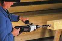 Specjalistyczne narzędzie do konstrukcji drewnianych i metalowych DRP 32-4 jest idealną maszyną do wykonywania dużych otworów w stali i drewnie, do stosowania pogłębiaczy walcowych i frezów do