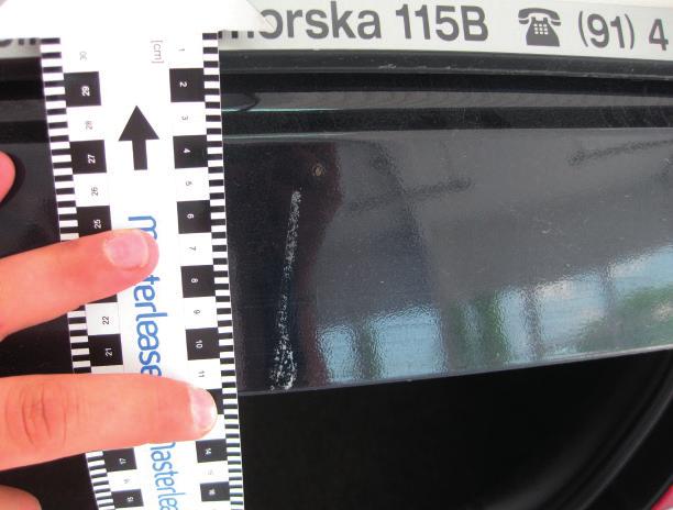 3 mm lub sięgające do
