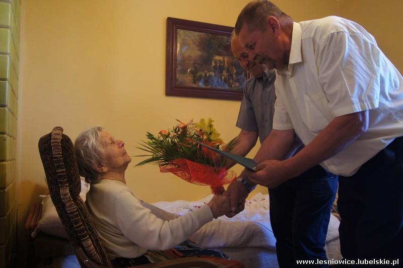 swoje 97 urodziny obchodziła najstarsza mieszkanka naszej gminy Pani Leokadia Czwórnóg zamieszkała w Rakołupach Dużych.
