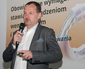 mgr inż. Paweł Wierzowiecki Bardzo ciekawy wykład, dotyczący najważniejszych zagadnień związanych z BIM (Building Information Modeling), przedstawił mgr inż. Paweł Wierzowiecki. Co oznacza skrót BIM?