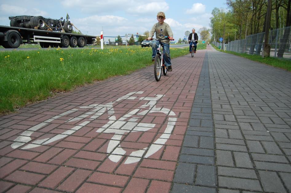 Armii Krajowej, ul. Polna, ul. Duńskiego Czerwonego Krzyża, ul.
