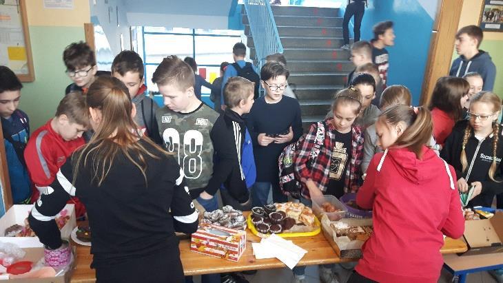 rodziców. Kolejki po ciasto były dłuuuugie!