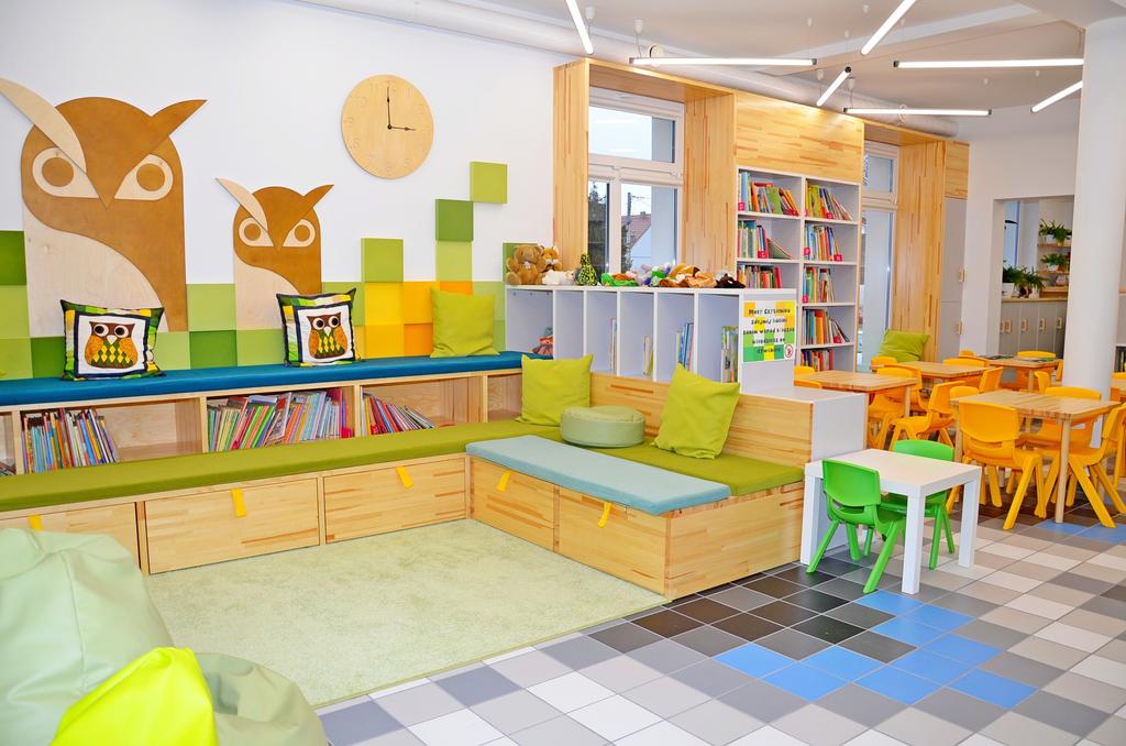 Obsługa specjalnych grup użytkowników Na 722 placówki biblioteczne w województwie małopolskim tylko 227 posiada wejścia dostosowane do potrzeb osób niepełnosprawnych.
