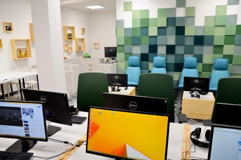 Na terenie województwa funkcjonowały również katalogi rozproszone, które stanowią drugie, poza katalogami OPAC poszczególnych bibliotek, podstawowe źródło informacji: Katalog rozproszony powiatu